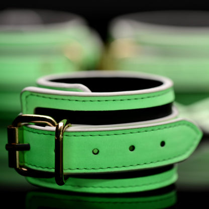 Glow-in-the-Dark Hog Tie Set